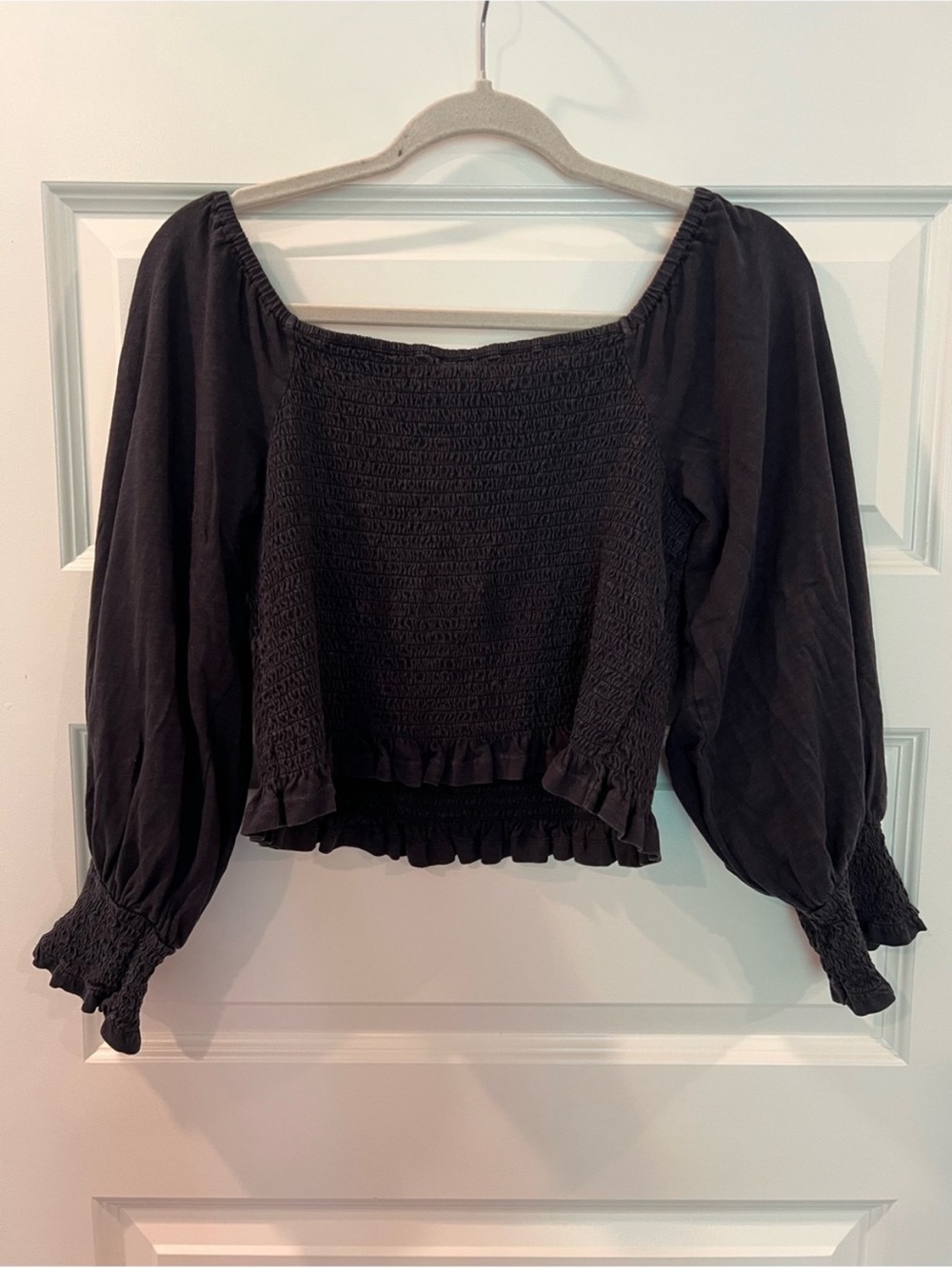 Pilcro Anthropologie Black Smocked Puff Sleeve Cotton Crop Top Square Neck M - Picture 5 of 13